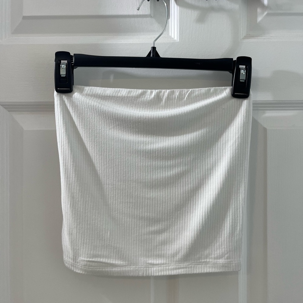 American Eagle White Ribbed Strapless Crop Top